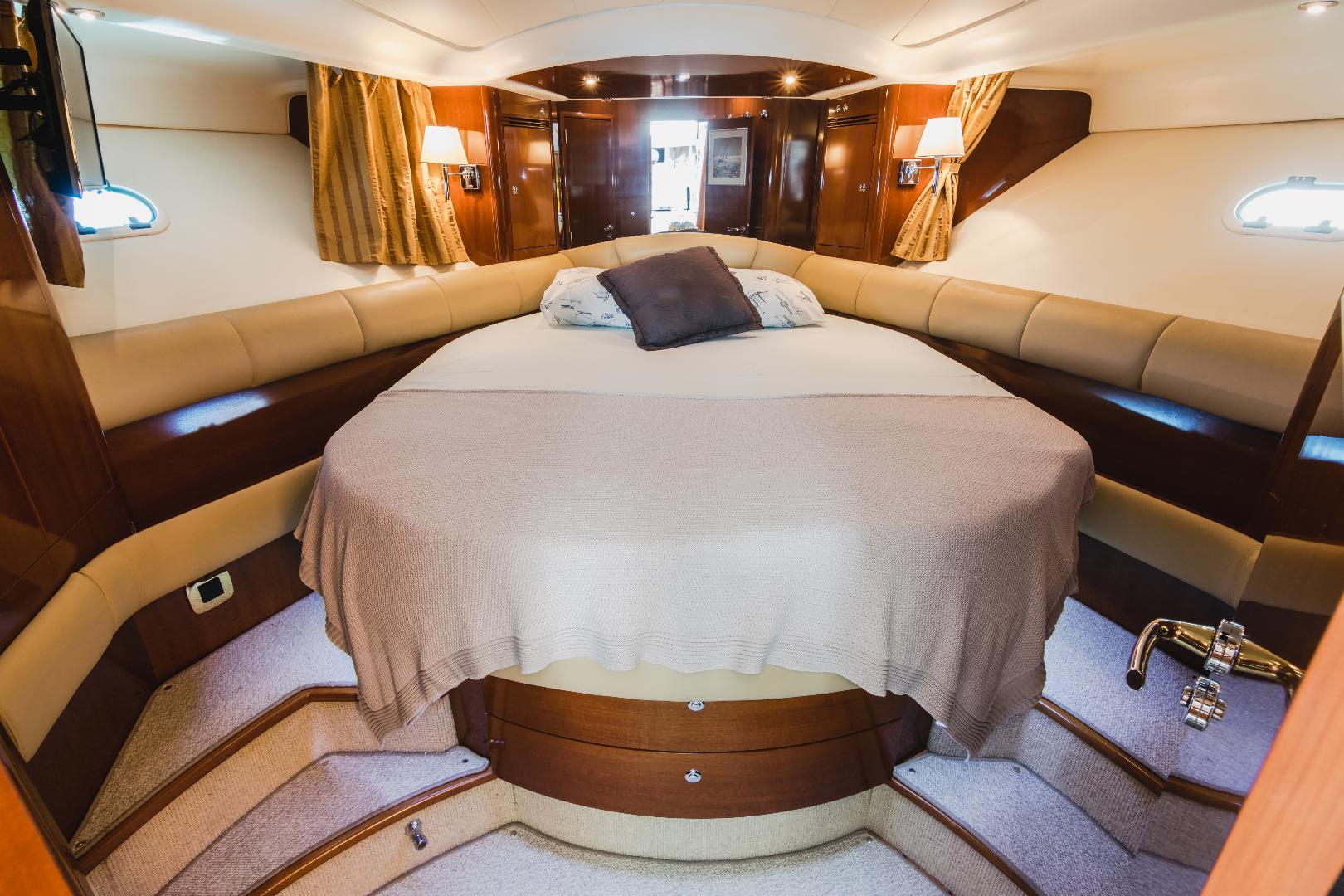 Commodore Yachting Prestige 46 Fly